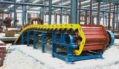 鱗板輸送機