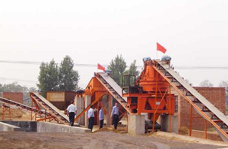 專業(yè)生產(chǎn)破碎機(jī)設(shè)備，選礦設(shè)備，砂石生產(chǎn)線設(shè)備--江西聯(lián)創(chuàng)重工機(jī)械產(chǎn)品圖片