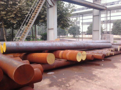 9Cr2Mo活塞桿SB81、9Cr2Mo矯直輥 9Cr2Mo臺階軸 破碎機軸產品圖片