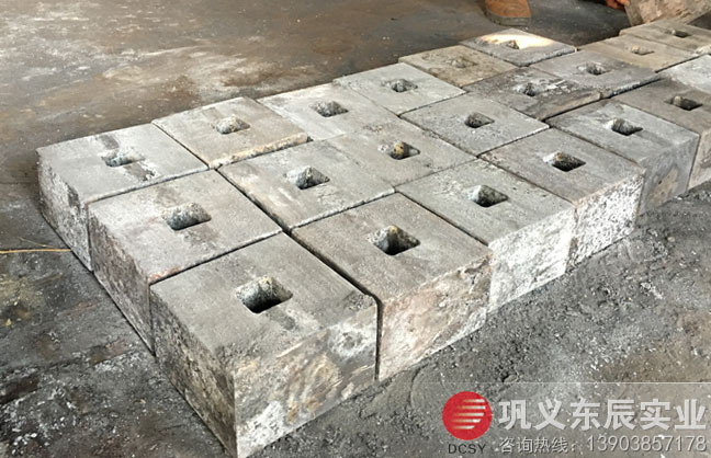  河南耐磨高鉻合金細(xì)碎機錘頭銷售鑄造各種耐磨