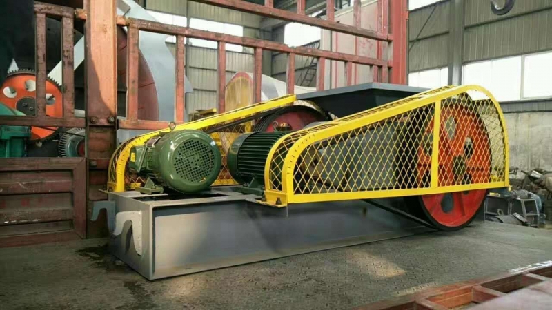 小型對輥式制砂機設備雙輥破碎機產品圖片