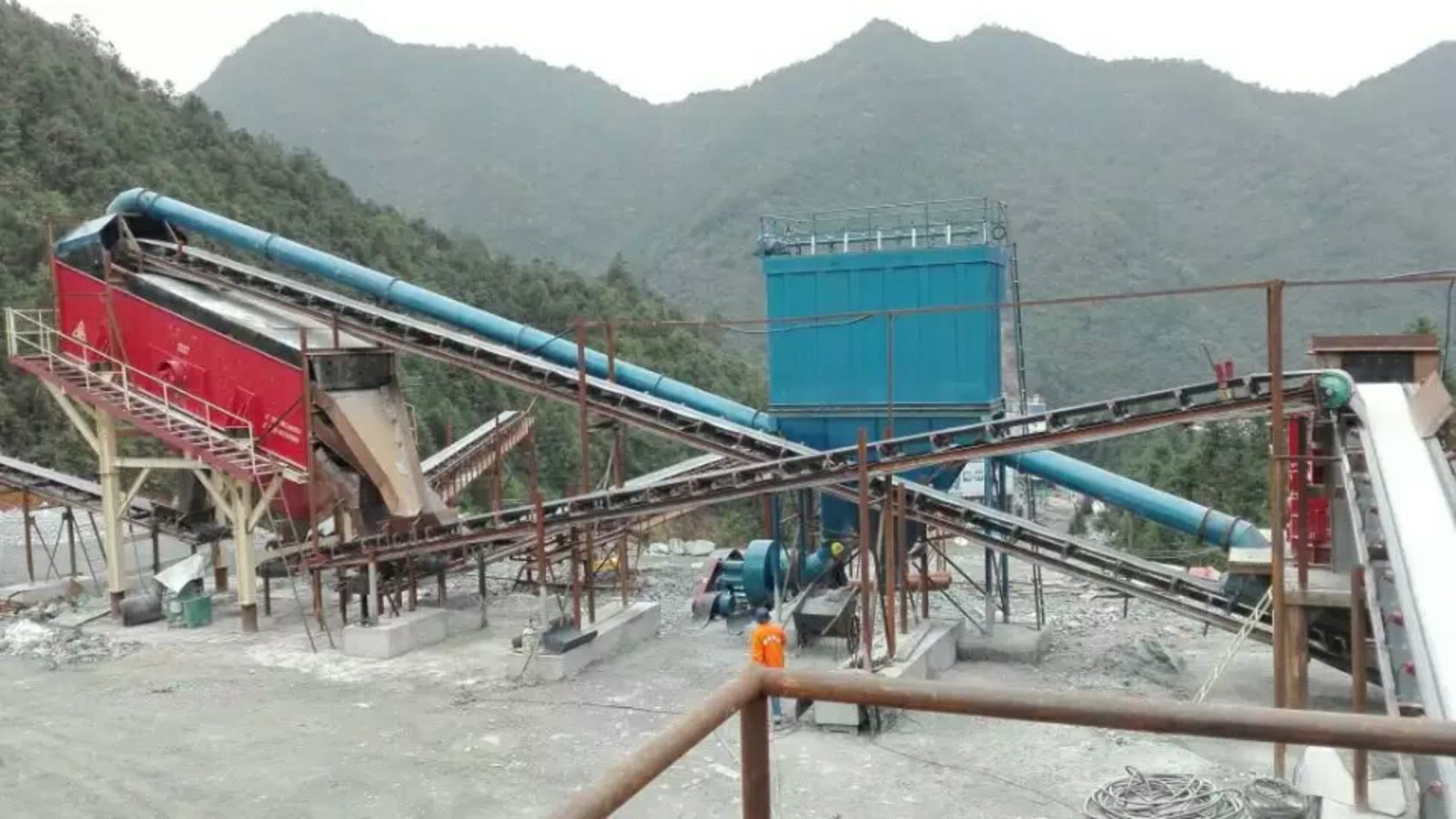 礦山破碎脈沖除塵器產品圖片