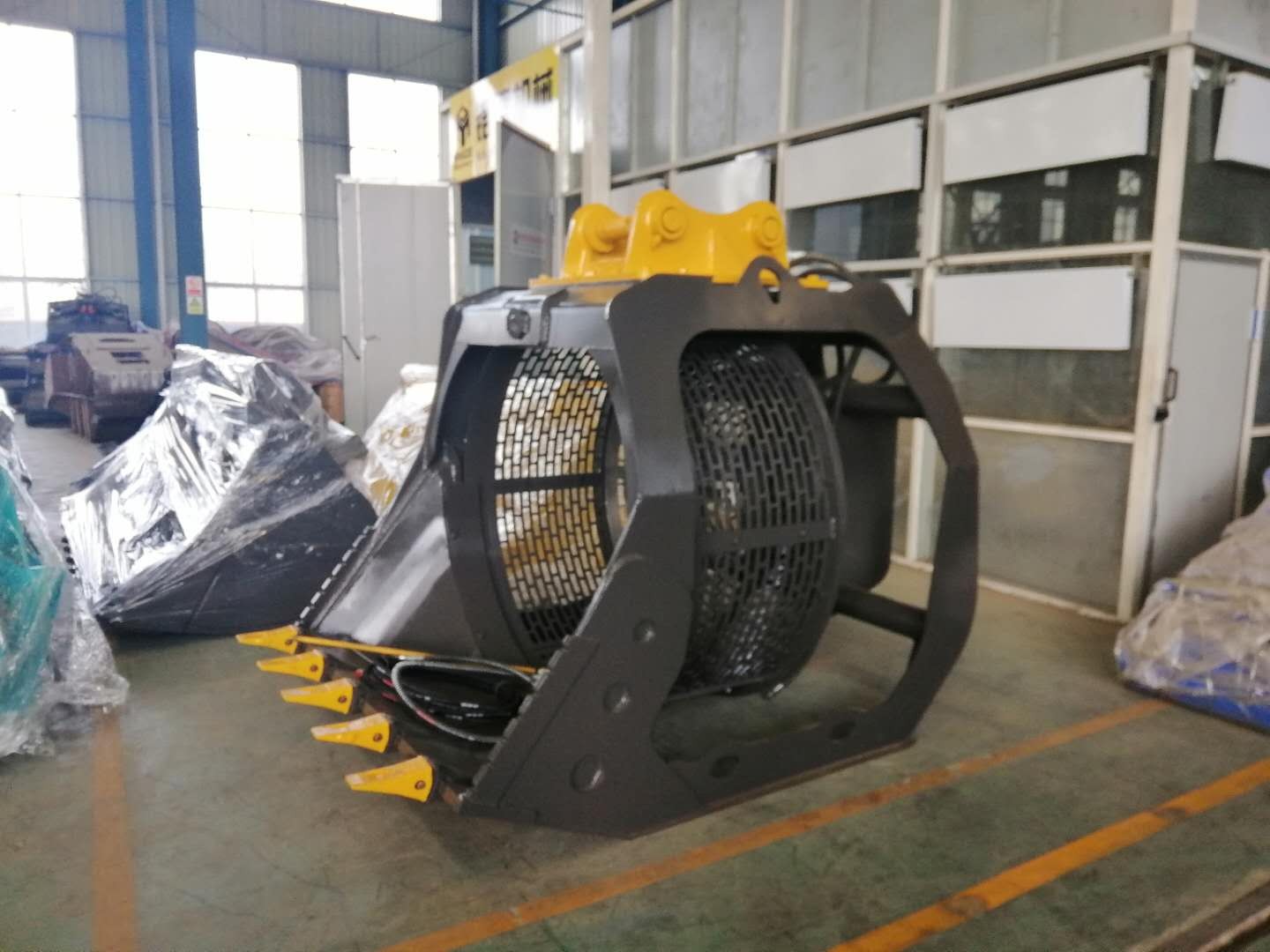 挖機移動式篩沙機
