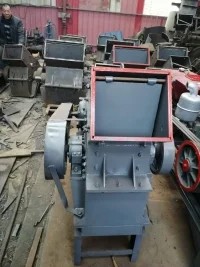 破碎機(jī),反擊式,對(duì)輥式,顎式,錘式破碎機(jī)