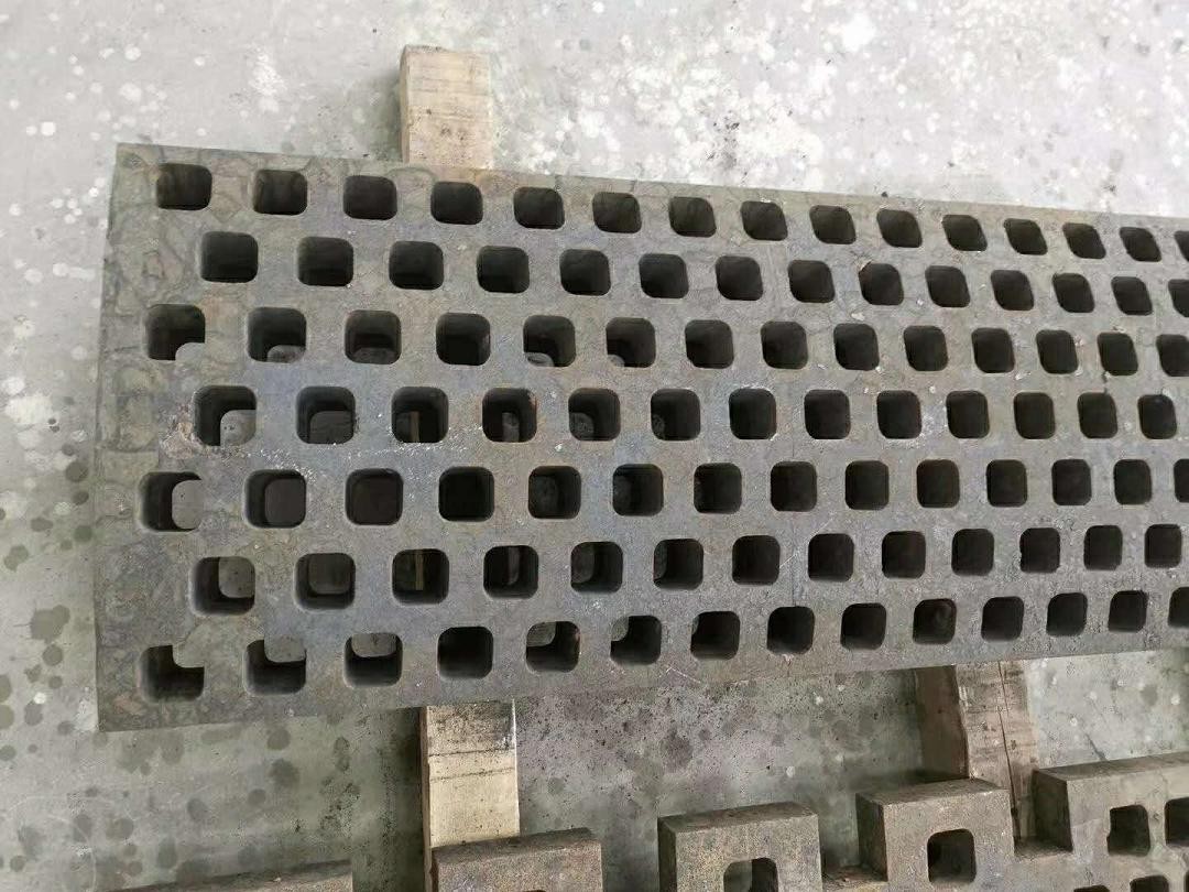 破碎機襯板產品圖片