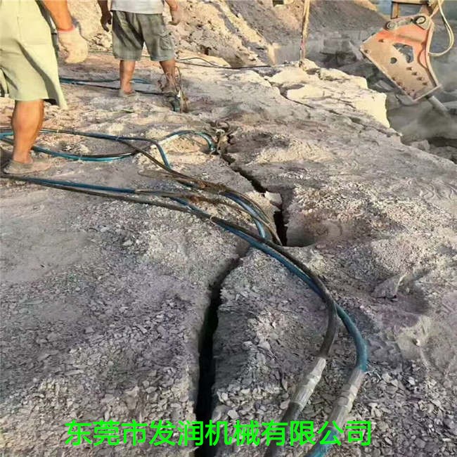 廣東湛江采石場巖石劈裂機