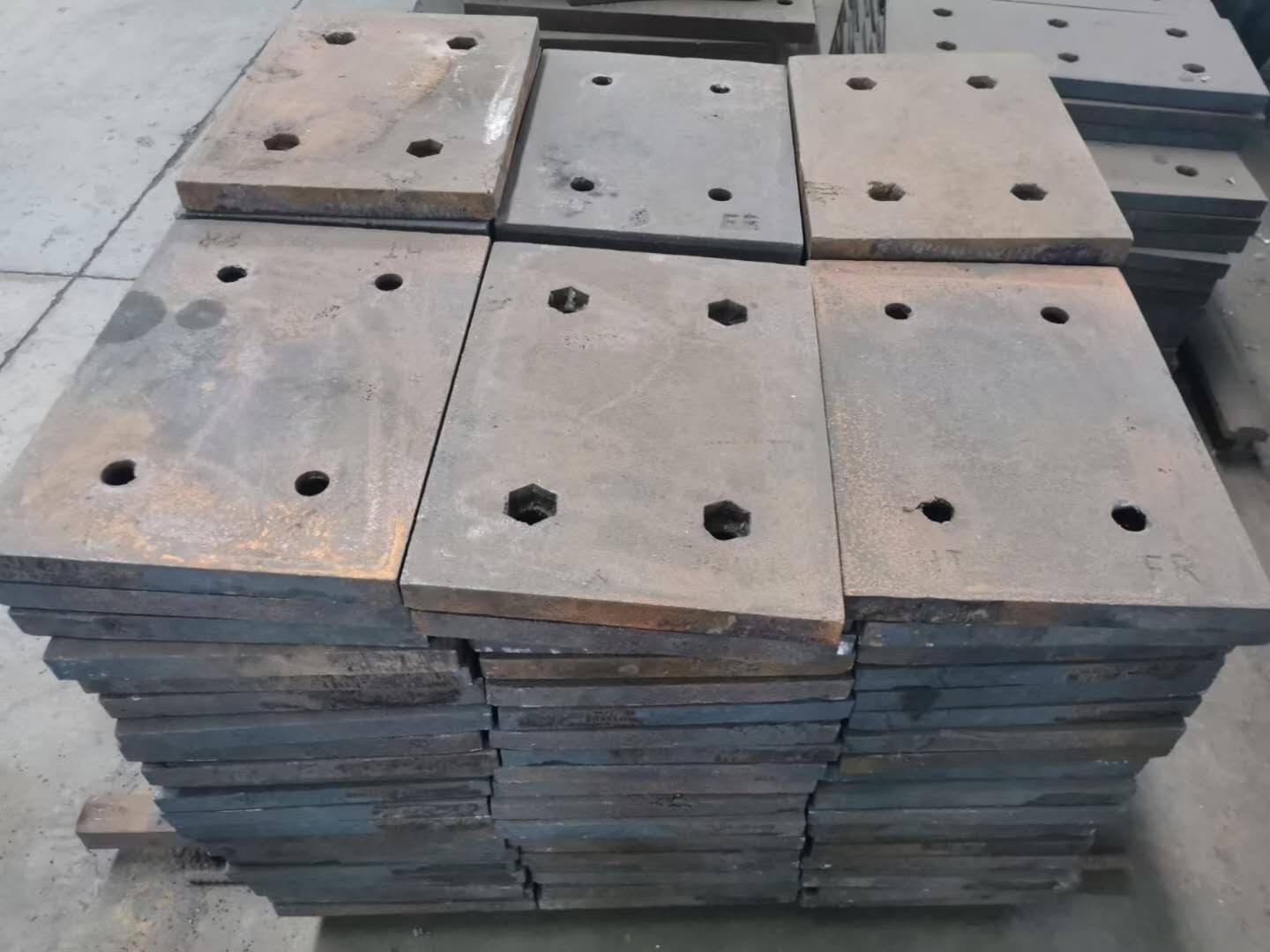 破碎機耐磨件