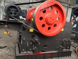 PEV系列歐版（稀油潤滑）顎式破碎機產品圖片