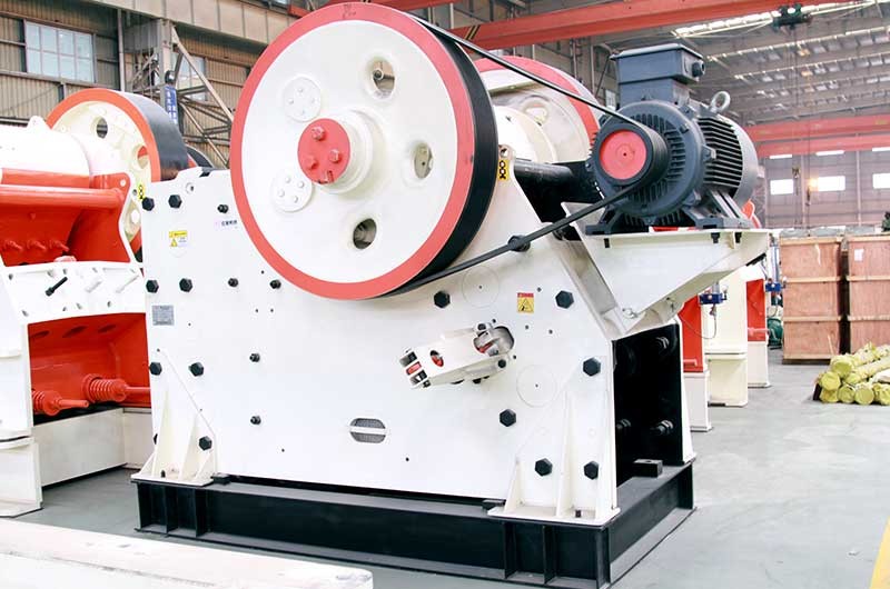 河南少重歐版顎式破碎，公路石料破碎機