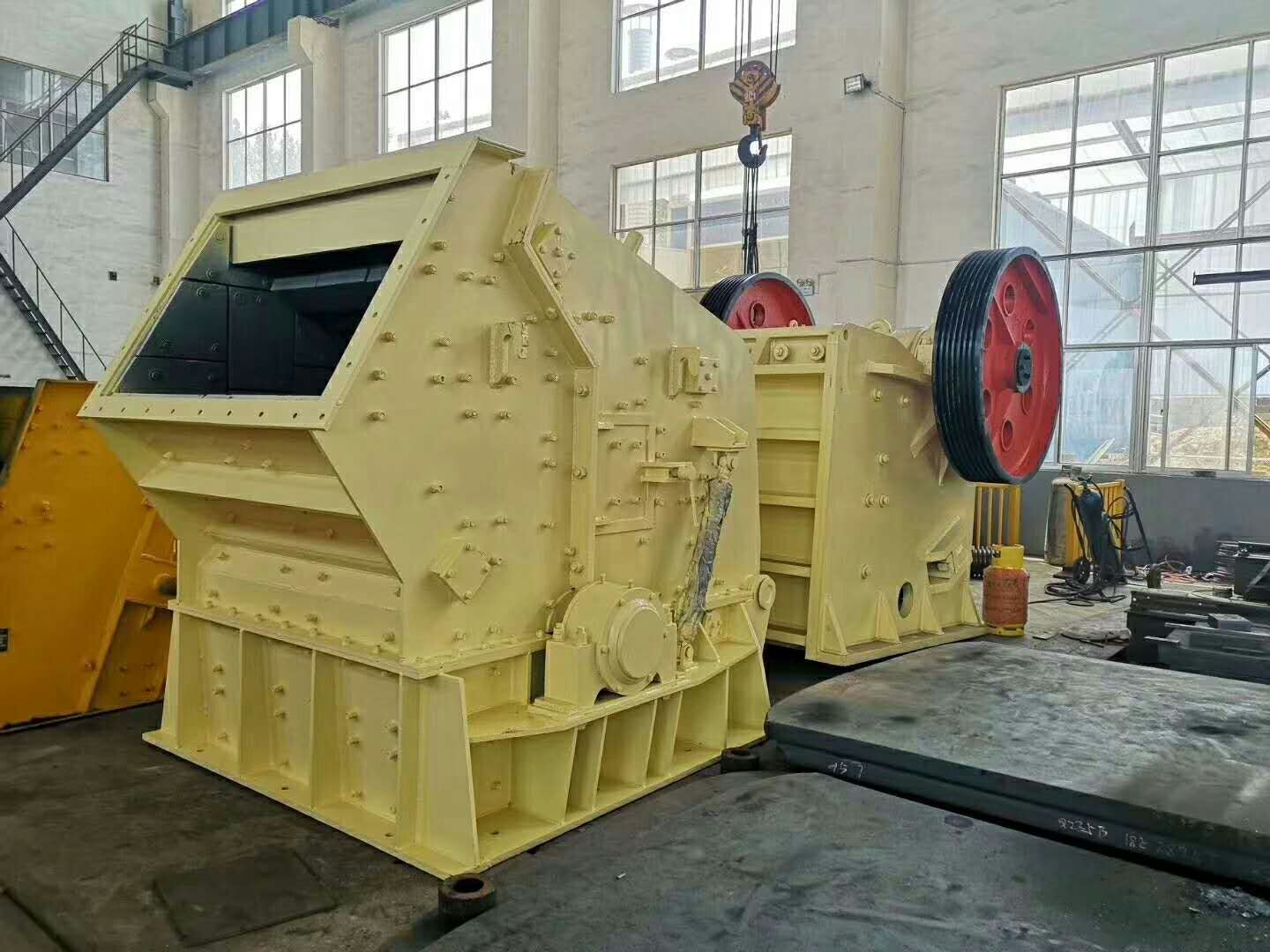 廠家直銷反擊式破碎機，型號齊全