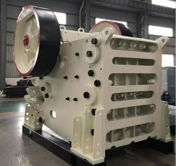 C系列歐版顎式破碎機   礦石破碎機