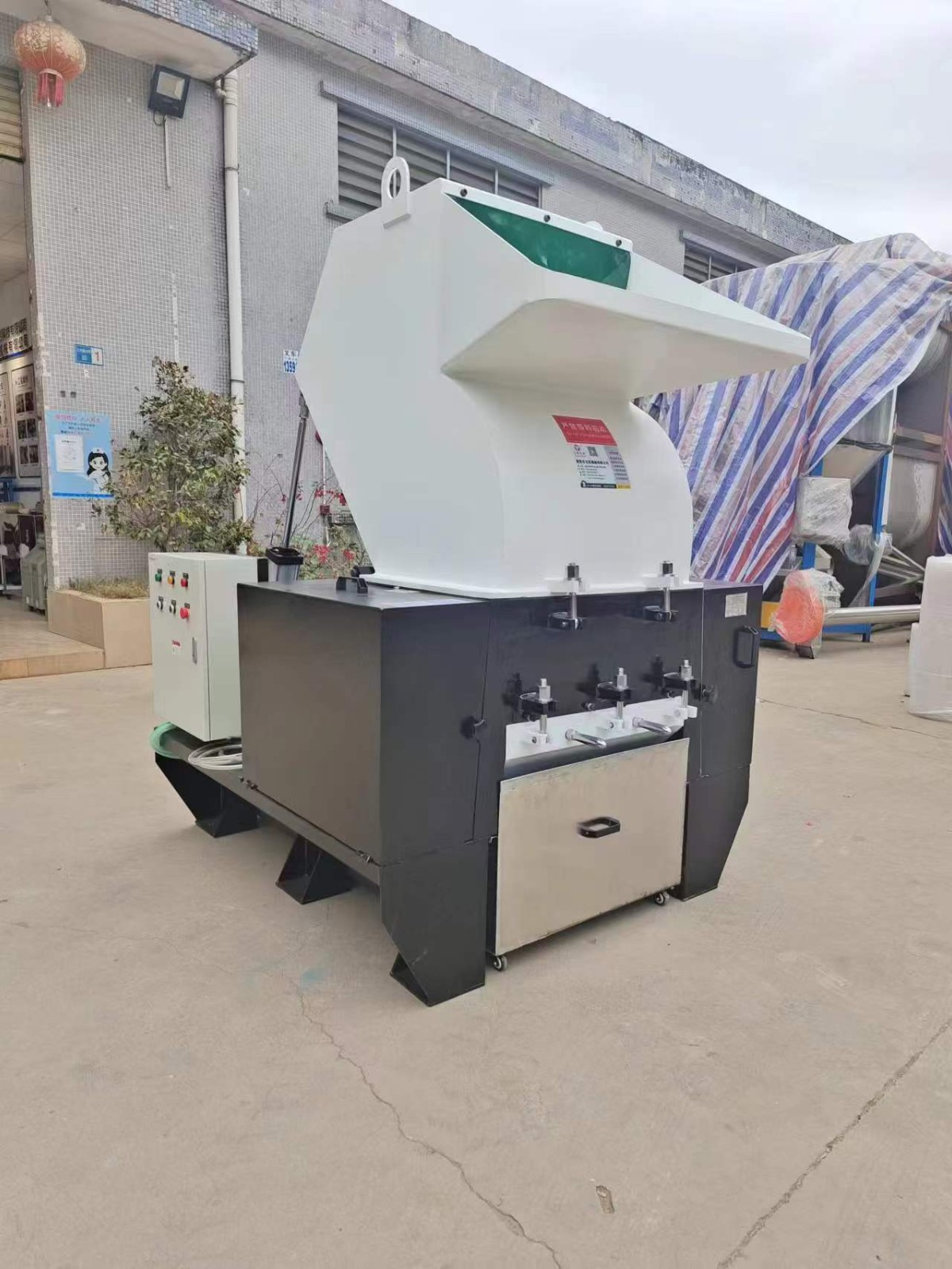 乙丙橡膠EPDM破碎機，丁苯橡膠SBR粉碎機、點風精密