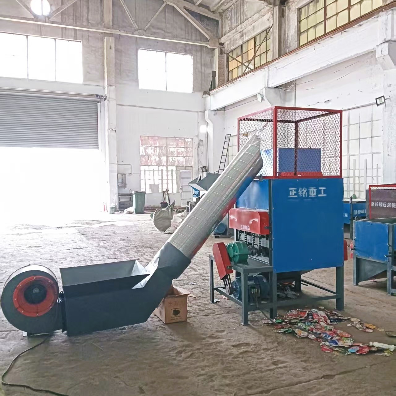 重型易拉罐壓扁機壓片機設備配套輸送機 1200型塑料瓶擠扁機