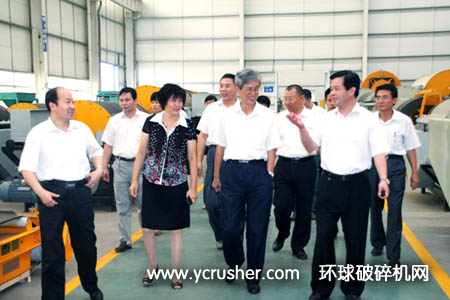 顧國彪院士考察“蒸發(fā)冷卻立環(huán)高梯度磁選機的研制”技術(shù)開發(fā)合作項目