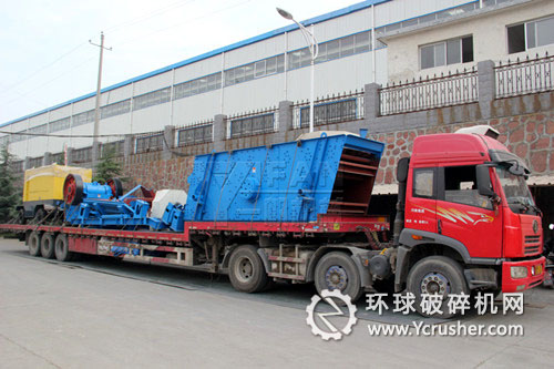 鄭州一帆PE500×750鄂式破碎機和YK1545圓振動篩正式發往上海