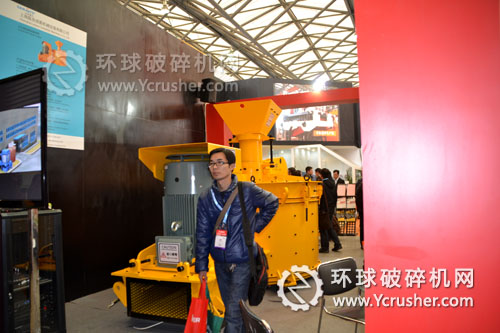 山友重工展示的ＶＳＩ制砂機設備