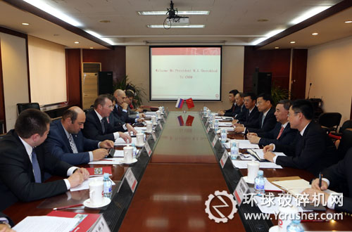 國(guó)建材集團(tuán)宋志平董事長(zhǎng)與歐洲水泥集團(tuán)M.A. Skorokhod總裁會(huì)晤