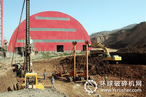 平?jīng)鍪欣幚眄椖恳讶鎲樱▓D為土建工程施工現(xiàn)場）
