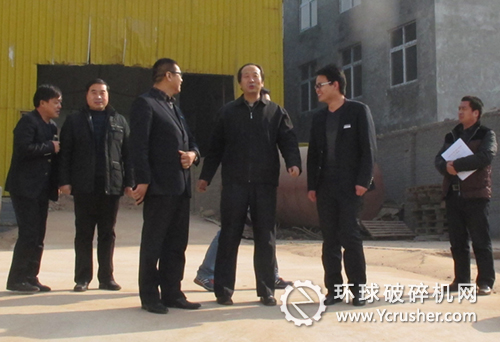 劉章主任一行考察公司建筑廢棄物堆場